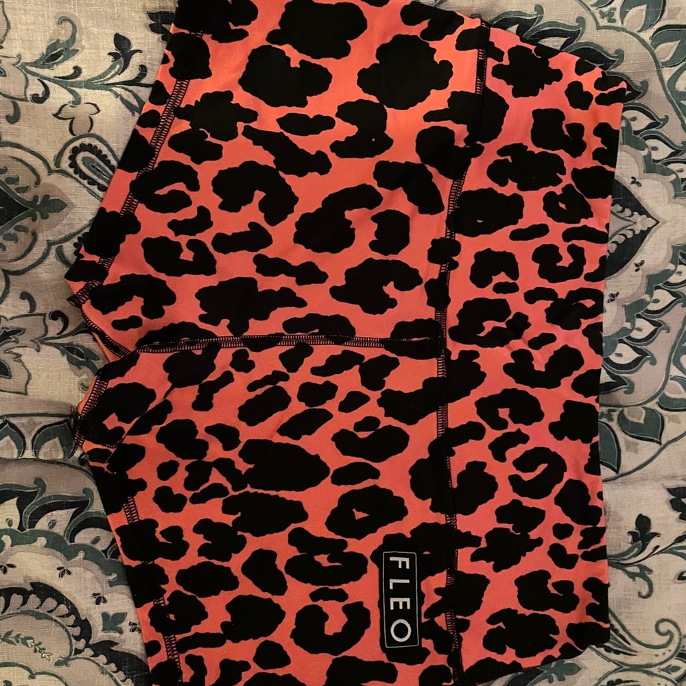 Coral leopard fleo L